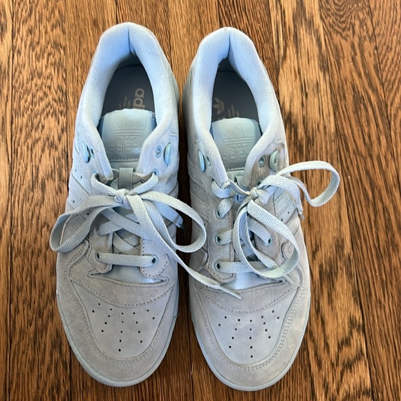 Brand New Without Tags Adidas Sneakers! US W 10/ M 8.5 - Picture 4 of 4